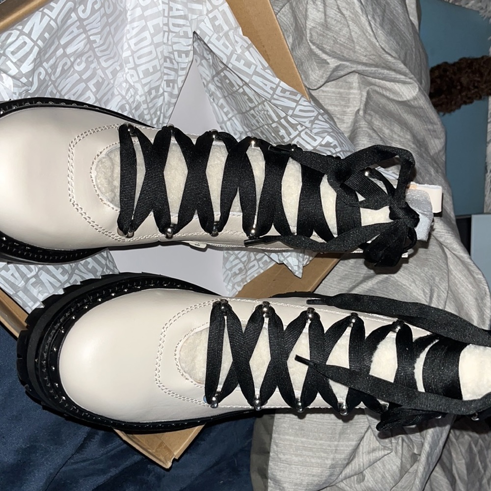 Steve Madden Cream Motorcycle booots